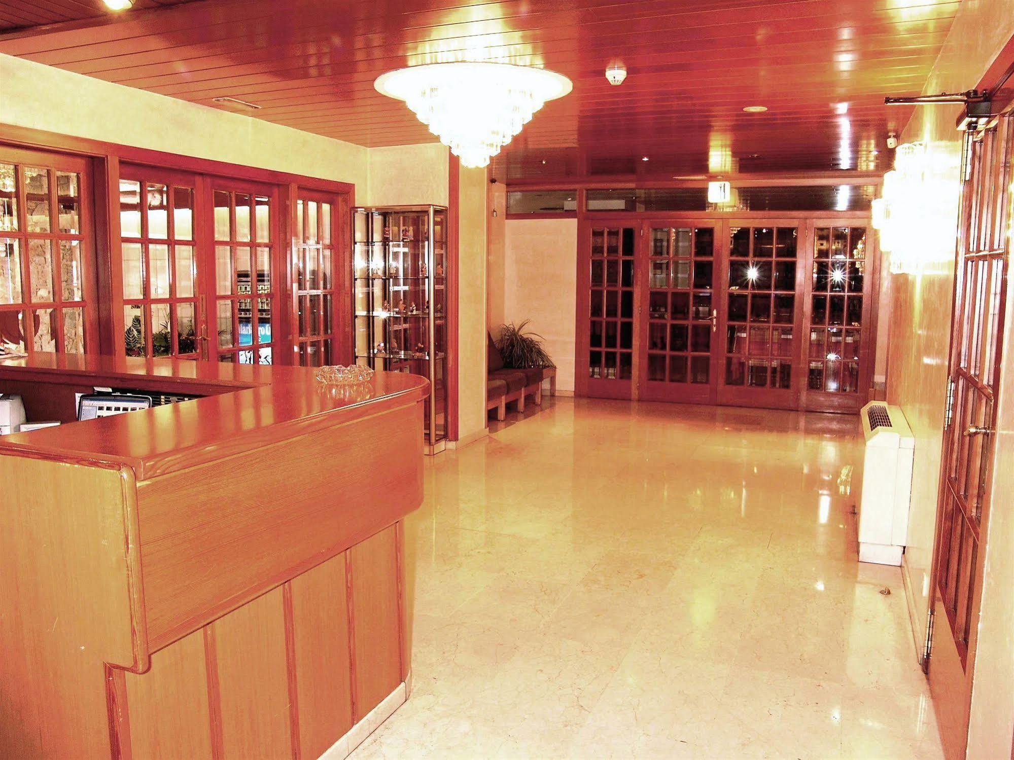 佛知酒店 Sant Julià de Lòria 内观 照片